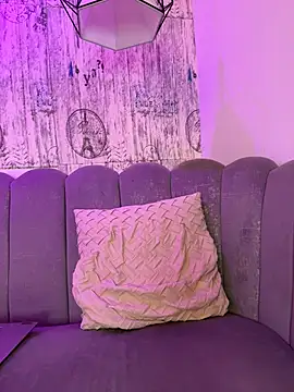 AbyThompson online show from April 2026 10:47:01 PM