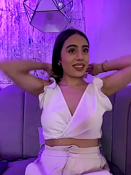 AbyThompson online show from November 2025 02:10:02 PM