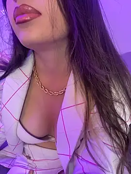 AbyThompson online show from December 2025 09:19:02 AM