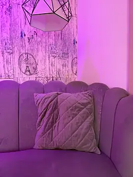 AbyThompson online show from April 2026 09:16:01 AM