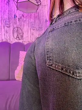 AbyThompson online show from April 2026 02:10:02 PM