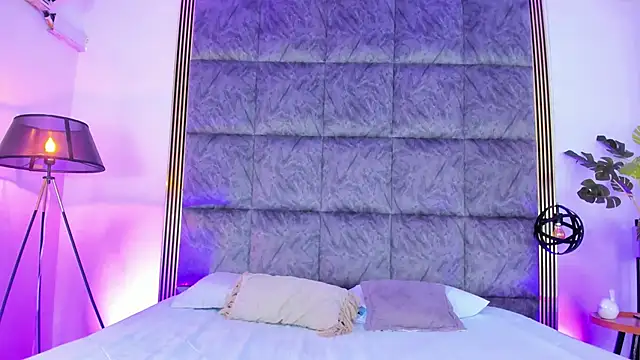 LaurenRodriiguez online show from December 2025 12:59:02 PM