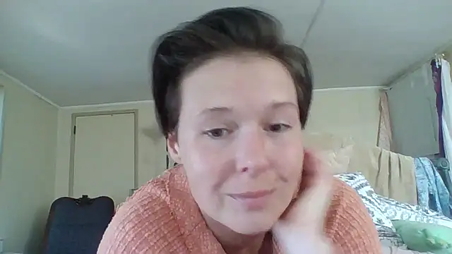 Snapshot of KatieBARBiE98 chatting on September 2025 08:18:02 PM KatieBARBiE98 online show from September 2025 08:18:02 PM
