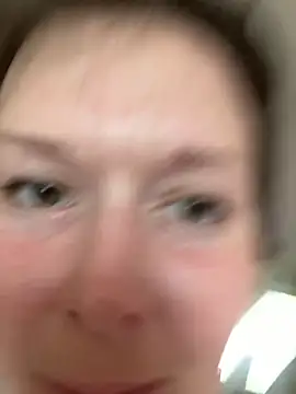 KatieBARBiE98 online show from April 2026 09:39:33 PM