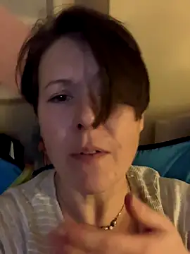 KatieBARBiE98 online show from December 2025 08:37:01 PM