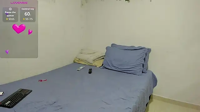 ashley lemus online show from November 2025 04:06:02 AM