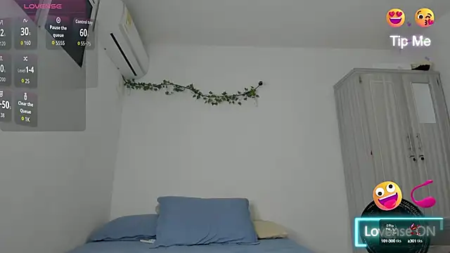 ashley lemus online show from September 2025 02:10:01 AM