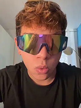 calleaaaa online show from November 2025 11:14:01 AM