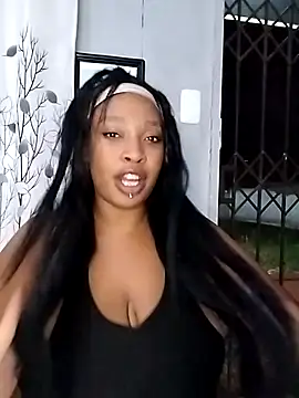 Snapshot of MelStar18xxx chatting on February 2026 01:48:01 AM MelStar18xxx online show from February 2026 01:48:01 AM