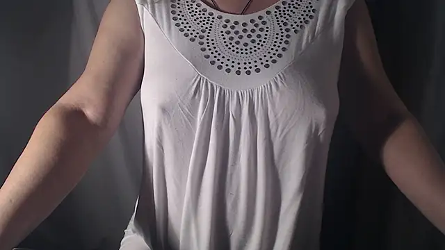 1BECHA1 online show from October 2025 11:39:01 PM