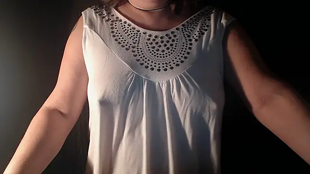 1BECHA1 online show from November 2025 10:24:01 PM