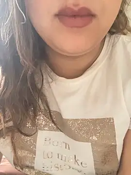 yassminsexy22 online show from April 2026 01:15:02 PM