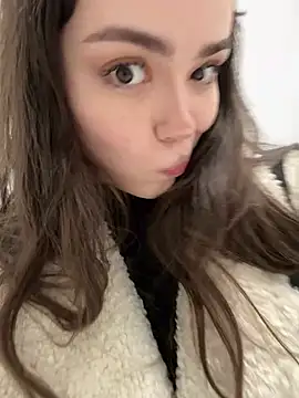 pantyless online show from February 2026 12:32:02 AM