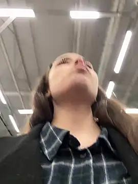 pantyless online show from April 2026 12:12:01 AM