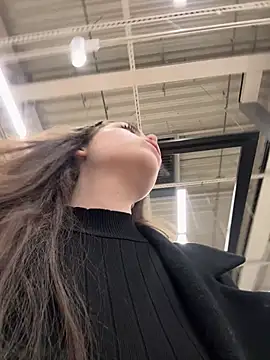 pantyless online show from April 2026 11:17:01 PM