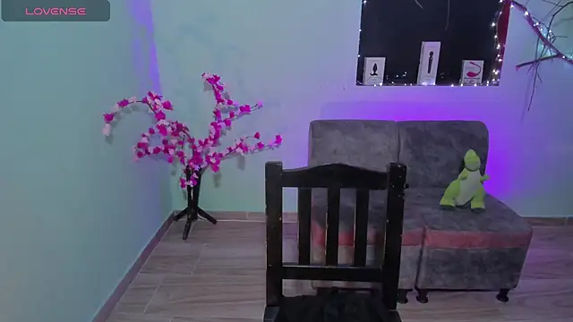 Snapshot of CamilaHarperr_ chatting on December 2025 10:36:02 AM CamilaHarperr online show from December 2025 10:36:02 AM