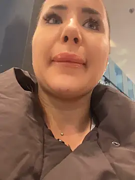 Snapshot of beautydiamond chatting on November 2025 08:58:02 AM beautydiamond online show from November 2025 08:58:02 AM