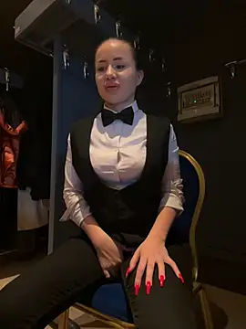 Snapshot of beautydiamond chatting on February 2025 10:23:02 AM beautydiamond online show from February 2025 10:23:02 AM