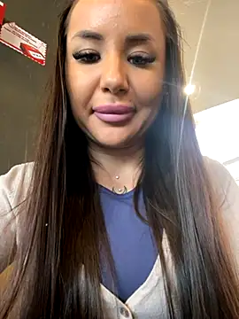 Snapshot of beautydiamond chatting on October 2025 08:48:01 AM beautydiamond online show from October 2025 08:48:01 AM
