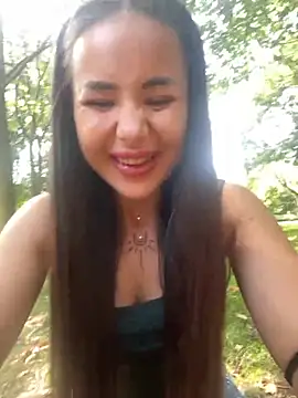 Snapshot of beautydiamond chatting on September 2025 10:14:01 AM beautydiamond online show from September 2025 10:14:01 AM