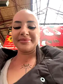 Snapshot of beautydiamond chatting on December 2025 10:47:01 AM beautydiamond online show from December 2025 10:47:01 AM