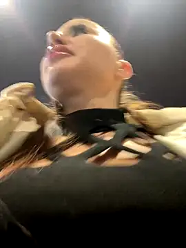 Snapshot of beautydiamond chatting on November 2025 09:46:02 AM beautydiamond online show from November 2025 09:46:02 AM