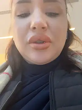 Snapshot of beautydiamond chatting on January 2025 08:43:01 AM beautydiamond online show from January 2025 08:43:01 AM