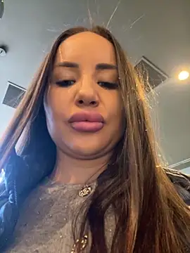 Snapshot of beautydiamond chatting on November 2025 10:30:02 AM beautydiamond online show from November 2025 10:30:02 AM