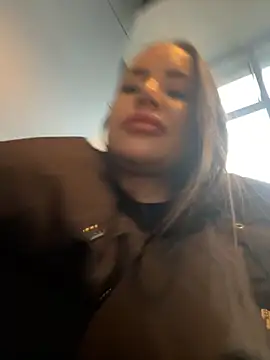 Snapshot of beautydiamond chatting on November 2025 10:38:02 AM beautydiamond online show from November 2025 10:38:02 AM