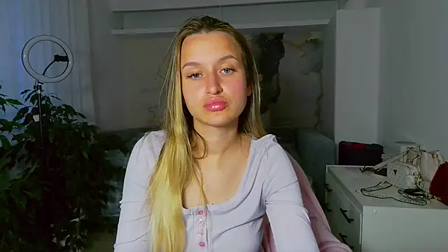 Submissive love online show from June 2026 06:41:02 PM