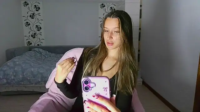 Submissive love online show from November 2025 06:33:01 PM