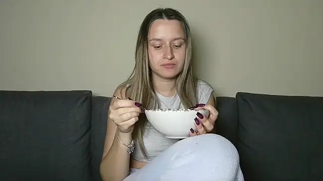 Submissive love online show from March 2025 08:37:02 PM