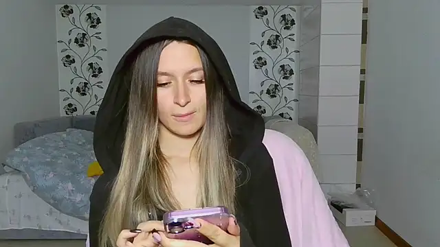 Submissive love online show from November 2025 05:39:01 PM