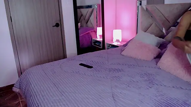 SophiaJoliebm online show from February 2026 04:20:01 AM