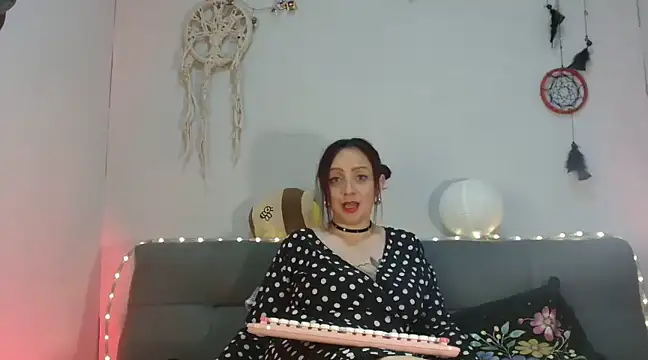 catalinamommyx online show from February 2025 09:55:01 AM