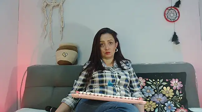 catalinamommyx online show from February 2025 12:41:01 AM