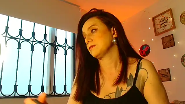 catalinamommyx online show from January 2026 10:57:02 PM