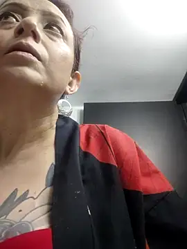 catalinamommyx online show from October 2025 02:02:01 AM