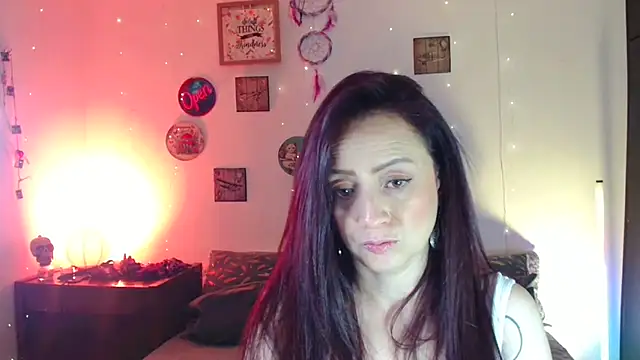 Snapshot of catalinamommyx chatting on June 2026 12:32:02 AM catalinamommyx online show from June 2026 12:32:02 AM