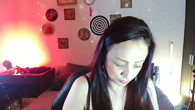 catalinamommyx online show from May 2026 11:42:01 PM