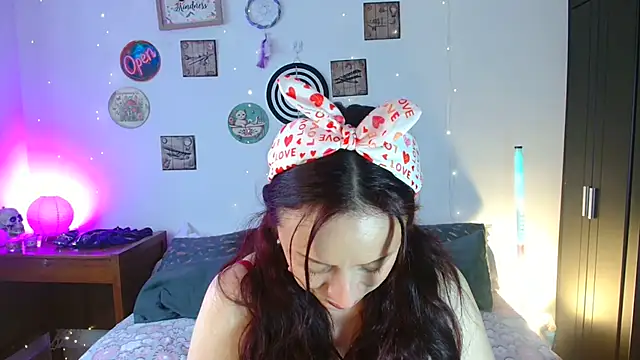 catalinamommyx online show from May 2026 03:33:01 PM