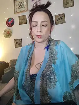 catalinamommyx online show from May 2026 02:15:02 AM