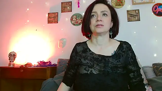 Snapshot of catalinamommyx chatting on June 2026 06:09:02 AM catalinamommyx online show from June 2026 06:09:02 AM