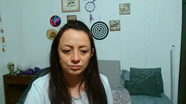 Snapshot of catalinamommyx chatting on June 2026 02:09:02 AM catalinamommyx online show from June 2026 02:09:02 AM