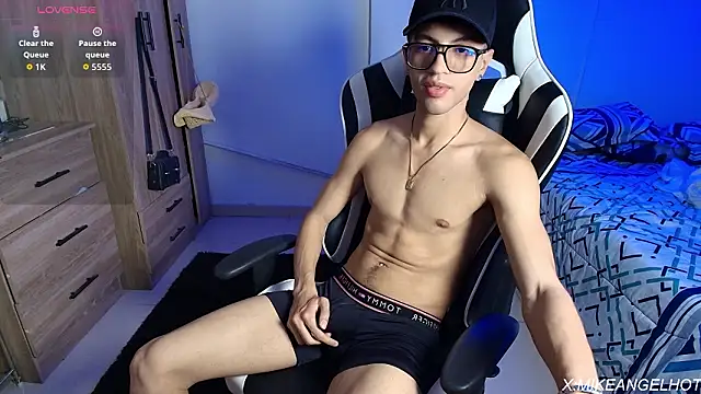 Snapshot of Angelligth chatting on February 2026 03:51:01 AM Angelligth online show from February 2026 03:51:01 AM