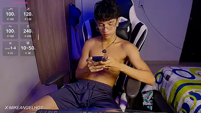 Angelligth online show from July 2026 03:18:02 AM