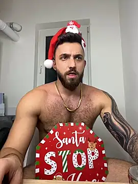 Snapshot of LoveIsBlind_ chatting on December 2024 12:03:02 AM LoveIsBlind online show from December 2024 12:03:02 AM