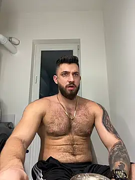 Snapshot of LoveIsBlind_ chatting on December 2024 09:27:01 PM LoveIsBlind online show from December 2024 09:27:01 PM