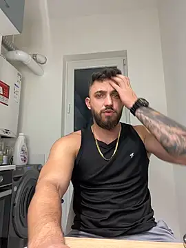 Snapshot of LoveIsBlind_ chatting on December 2024 08:47:02 PM LoveIsBlind online show from December 2024 08:47:02 PM