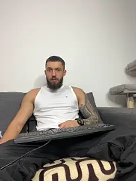 Snapshot of LoveIsBlind_ chatting on October 2025 07:44:02 PM LoveIsBlind online show from October 2025 07:44:02 PM